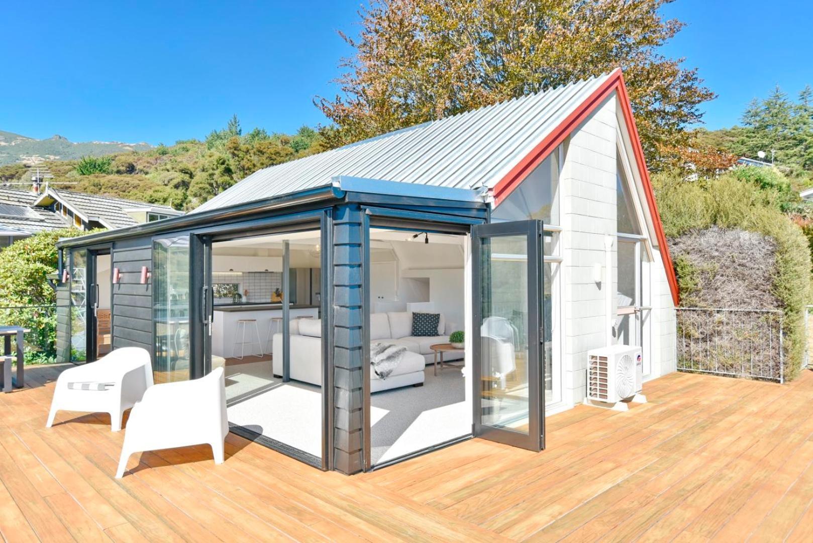 Akaroa Harbour View - Christchurch Holiday Homes エクステリア 写真