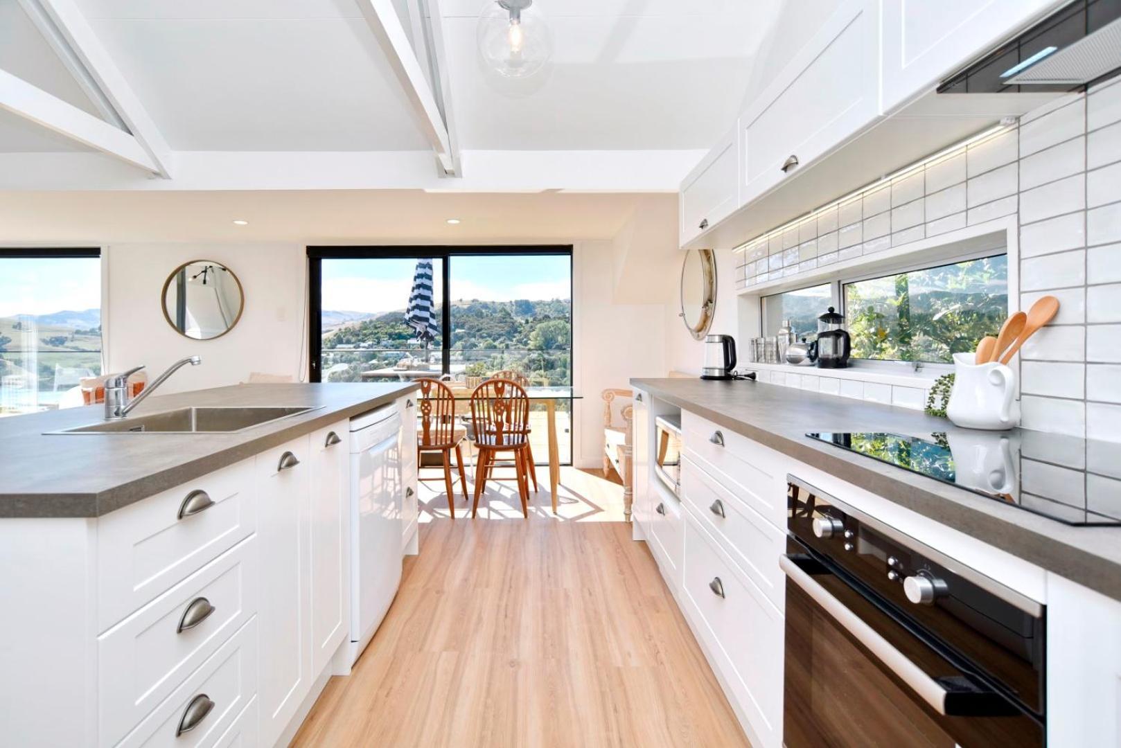 Akaroa Harbour View - Christchurch Holiday Homes エクステリア 写真
