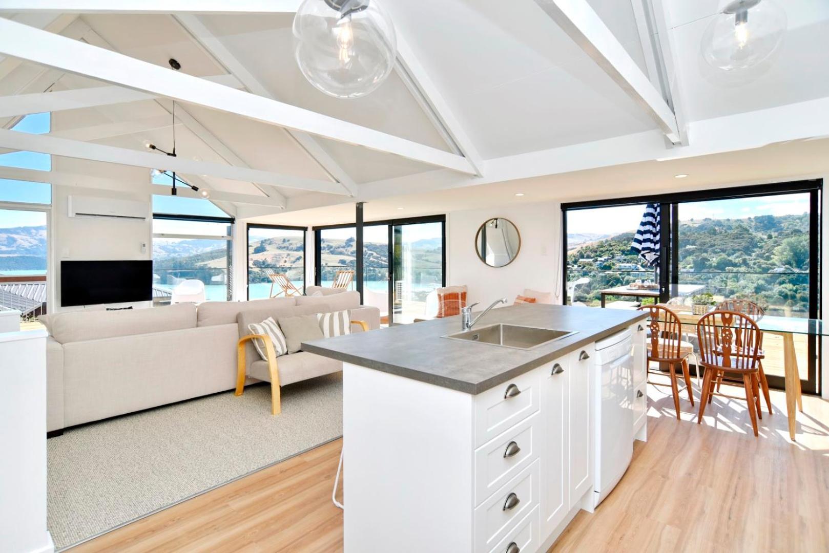 Akaroa Harbour View - Christchurch Holiday Homes エクステリア 写真
